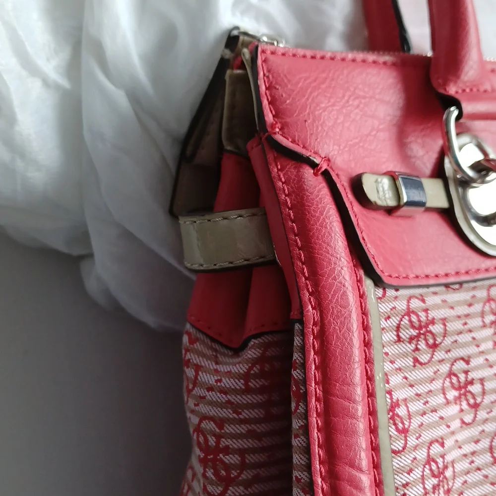 Guess Coral Logo Fabric/Faux Leather Shoulder Bag - Picture 7 of 14